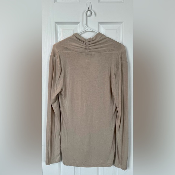 NWT Banana Republic Heritage Long Sleeve Shirt with Crossover V-Neck - Picture 4 of 4